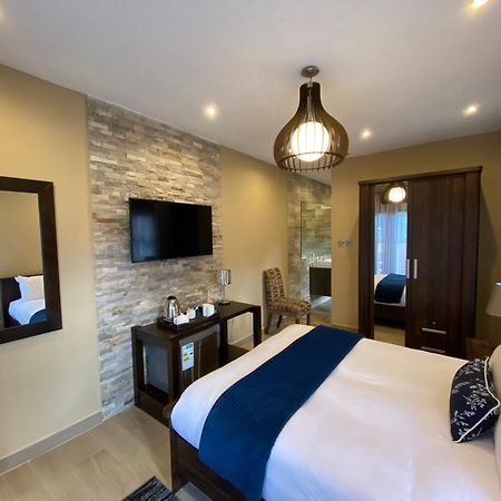 Jacaranda Hotel Хараре Екстериор снимка