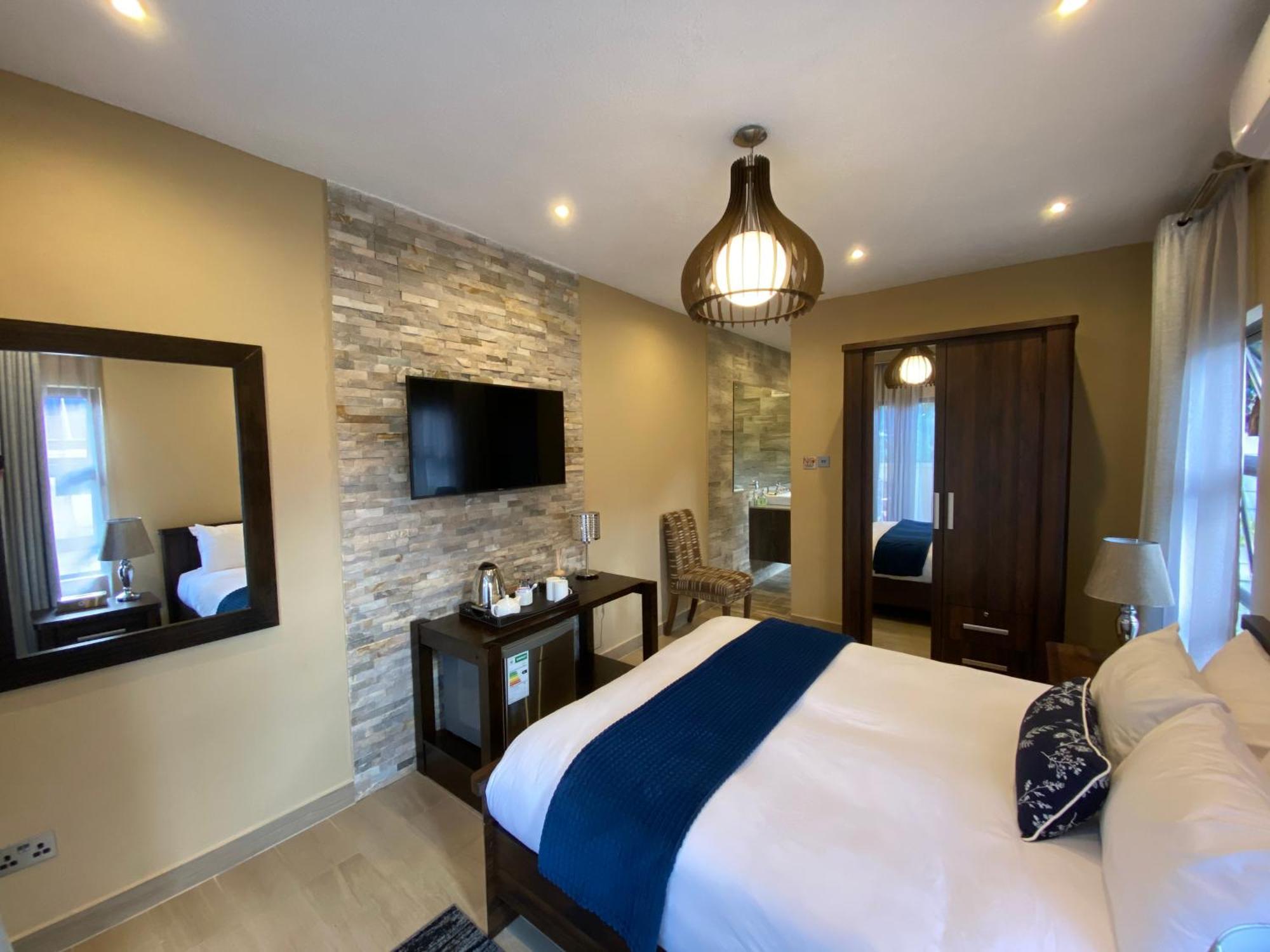 Jacaranda Hotel Хараре Екстериор снимка
