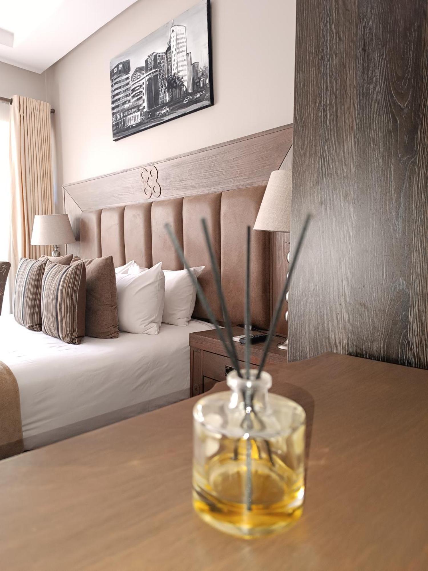 Jacaranda Hotel Хараре Екстериор снимка