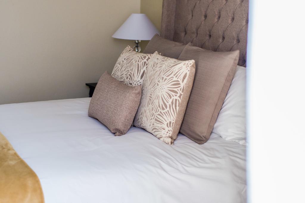 Jacaranda Hotel Хараре Екстериор снимка