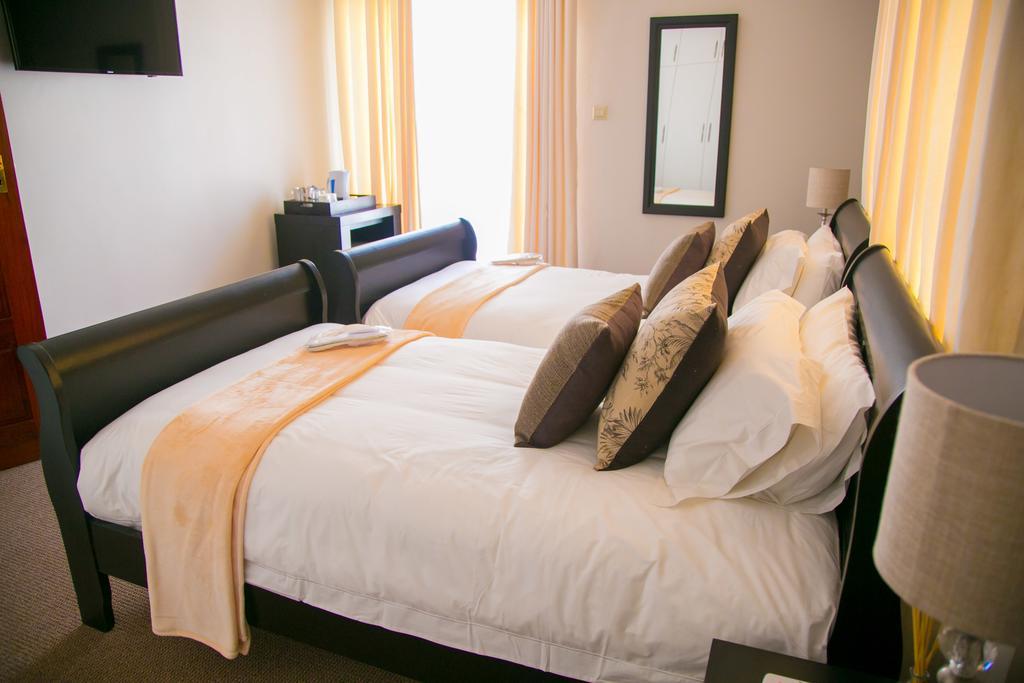 Jacaranda Hotel Хараре Екстериор снимка